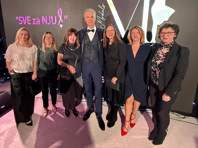 Dio organizacijonog tima revije                                                                                                                                                                                                                           