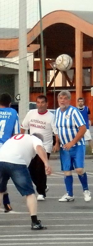 otimačina za loptu