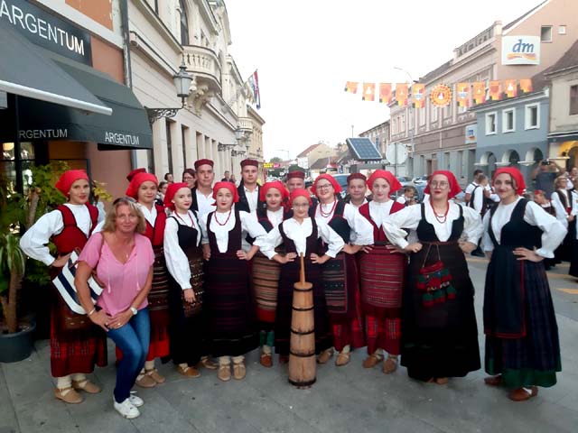 Gospićka skupina Degenija u Vinkovcima/Foto Degenija                                                                                                                                                                                                      