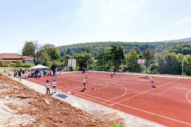 Pogled na završeno švičko igralište                                                                                                                                                                                                                       