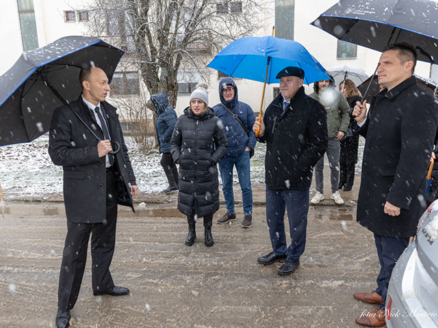 U Ličkom Osiku Novom počeo je padati snijeg/Foto Nick Mraović                                                                                                                                                                                             