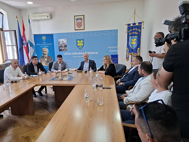 Za vrijeme razgovora u Županiji/SNimio Marko Čuljat                                                                                                                                                                                                       